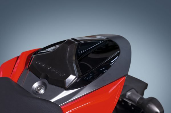 Buddy cover glanzend zwart GSX-S750
