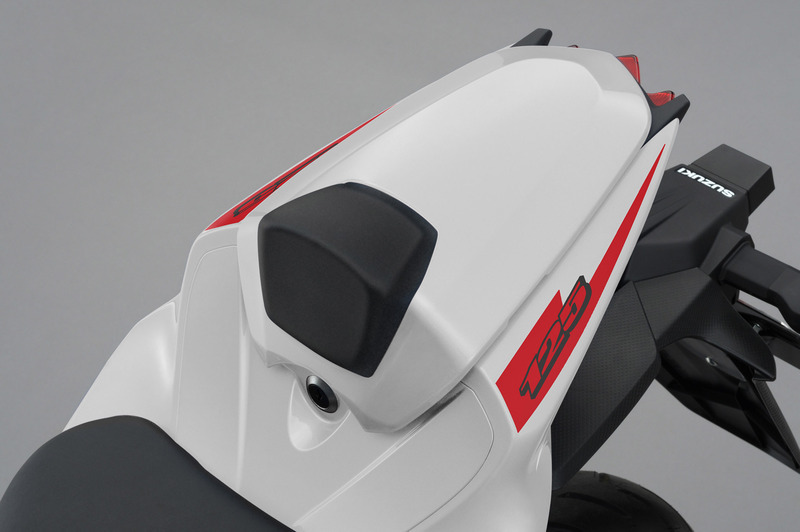 Buddyseat cover Wit GSX-S / GSX-R 125
