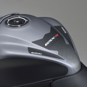 Tankpad gsx-s logo