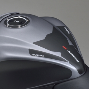 Tankpad gsx-s logo zwart