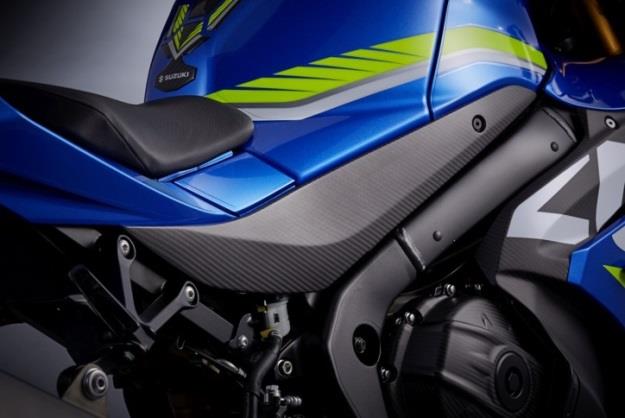 Carbon Frame Cover RH GSX-R 1000