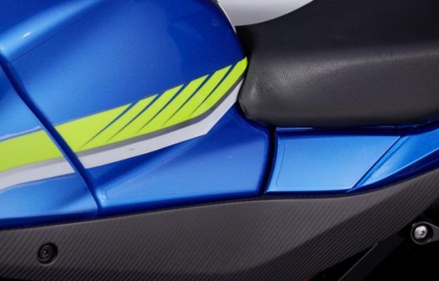 Protectie Sticker zijkant GSX-R1000