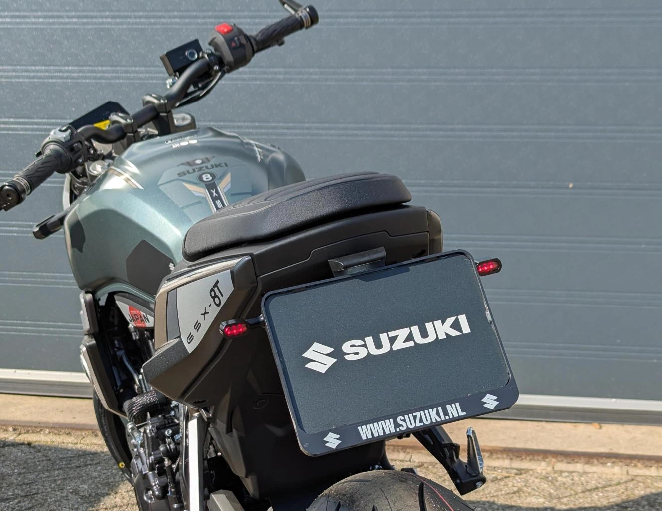 Korte kentekenplaathouder GSX-8 T/TT/S/R