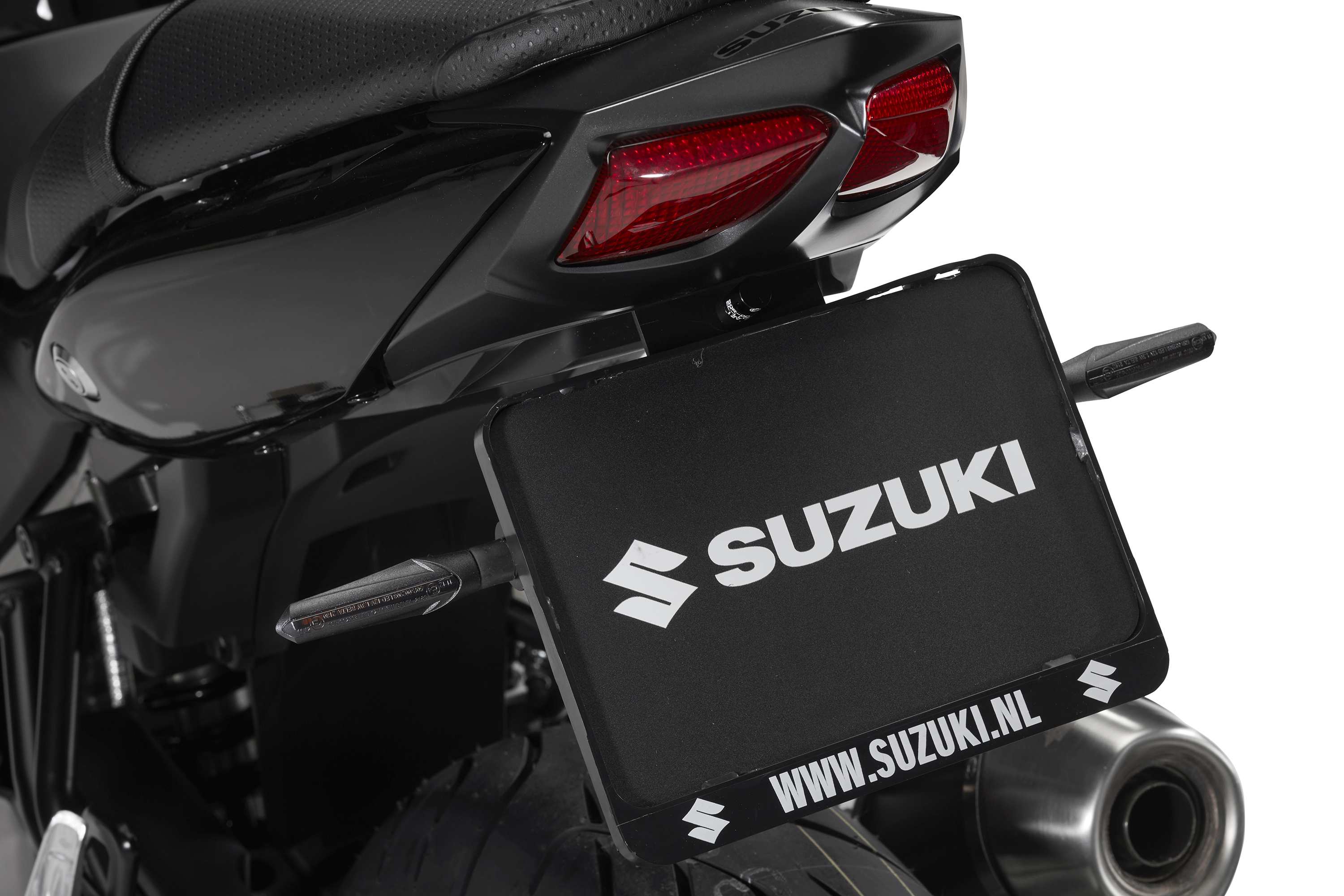 Kentekenplaathouder SV650A L6~ met verli